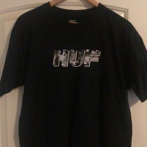 Huf Size L black logo tshirt